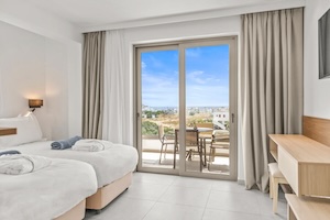 Kouros Stone Suites, Haraki